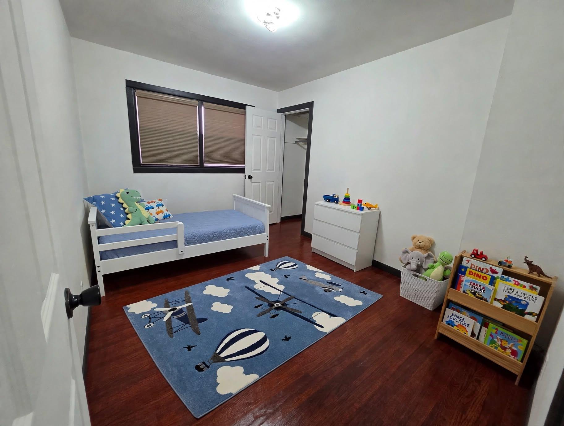 1960 single family home for sale at 1409 13th Avenue N in Moorhead, MN — 5 bed, 2 bath (photo 6 of 29)