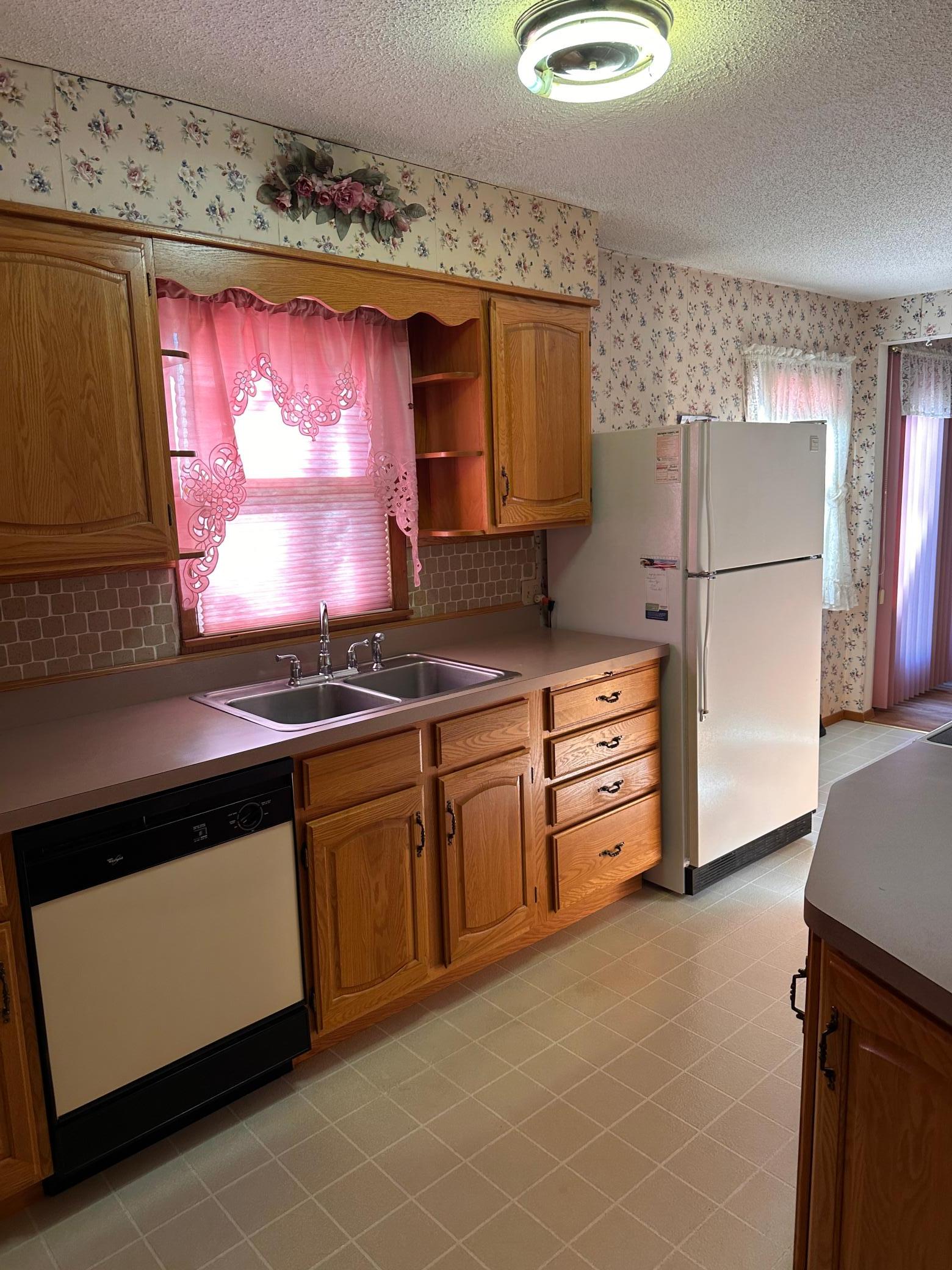 1959 single family home for sale at 1318 2nd Street SE in Bemidji, MN — 3 bed, 2 bath (photo 13 of 35)
