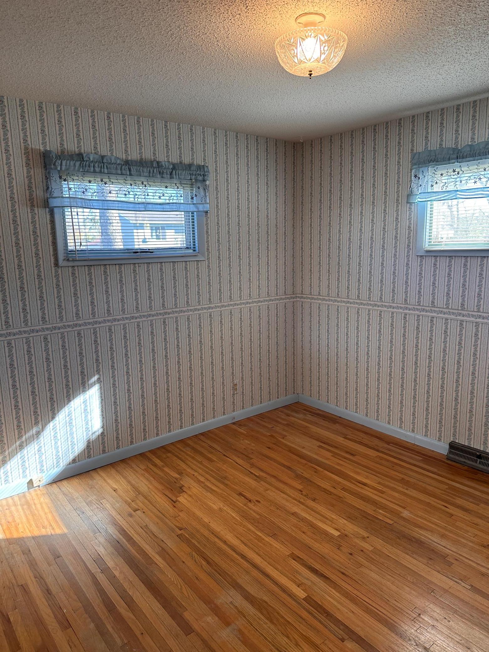 1959 single family home for sale at 1318 2nd Street SE in Bemidji, MN — 3 bed, 2 bath (photo 21 of 35)