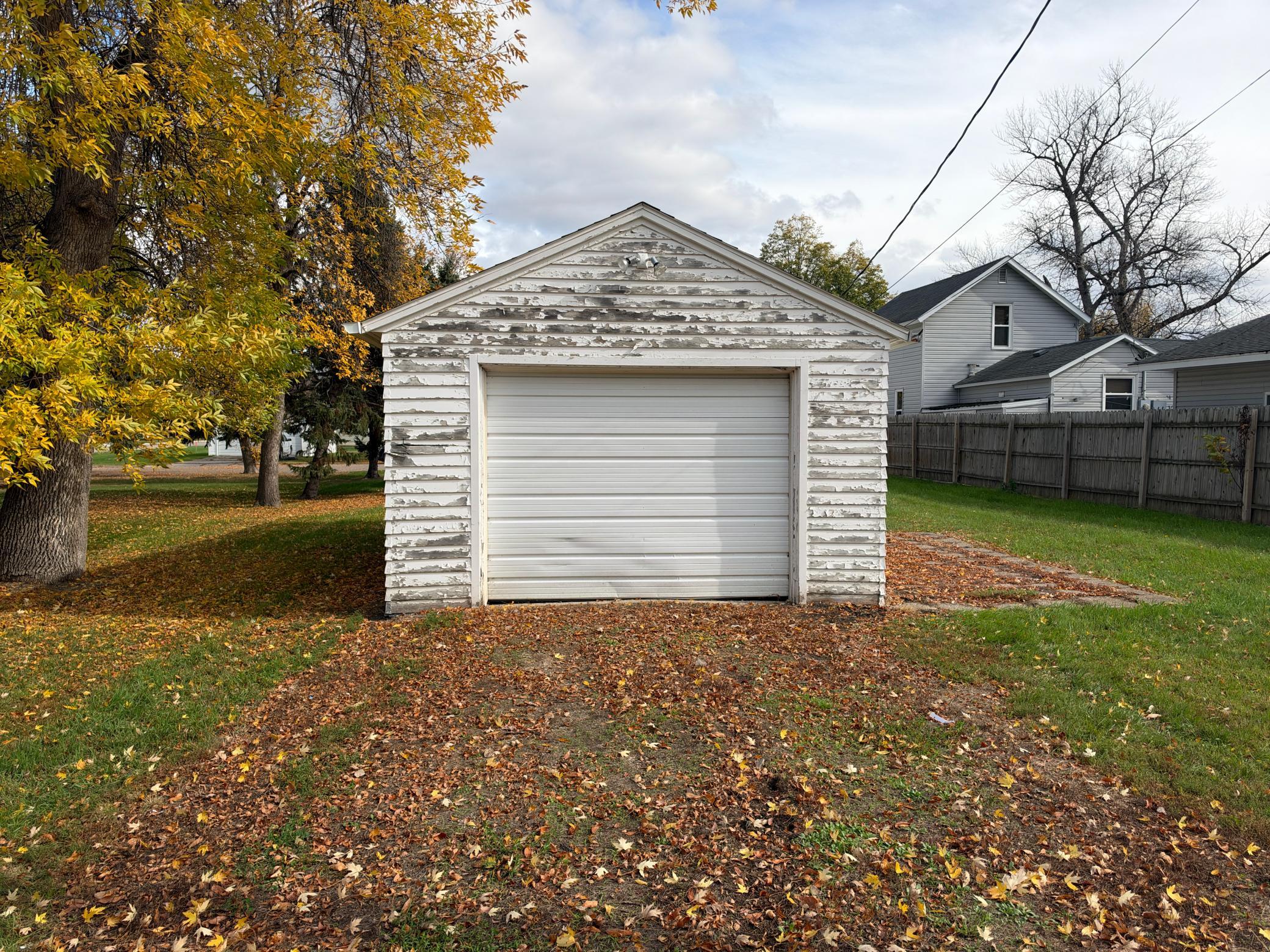 1958 single family home for sale at 409 3rd Street S in Breckenridge, MN — 2 bed, 8 bath (photo 16 of 16)
