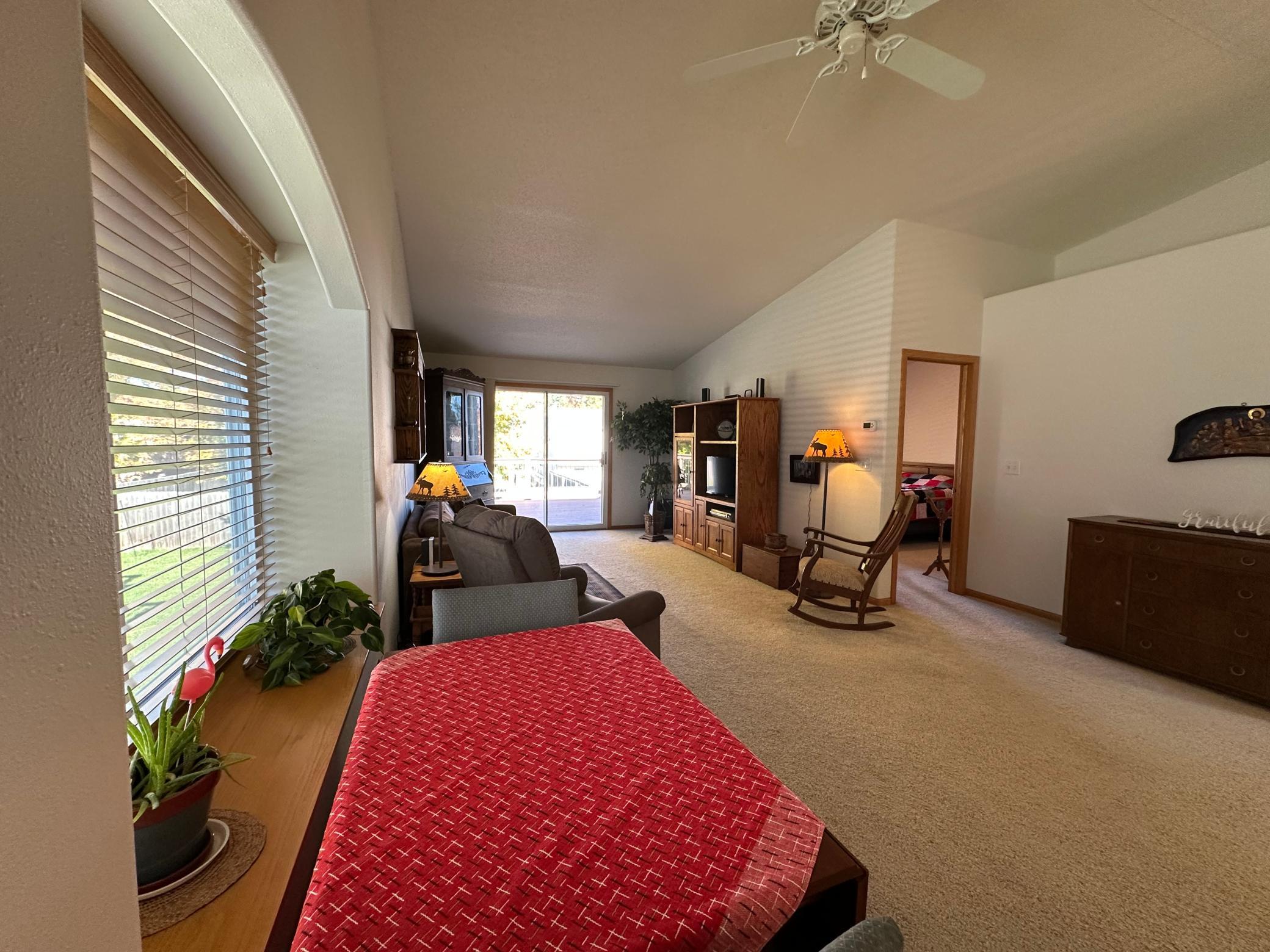 2006 twin home for sale at 1316 37th Avenue S in Moorhead, MN — 3 bed, 2 bath (photo 11 of 33)