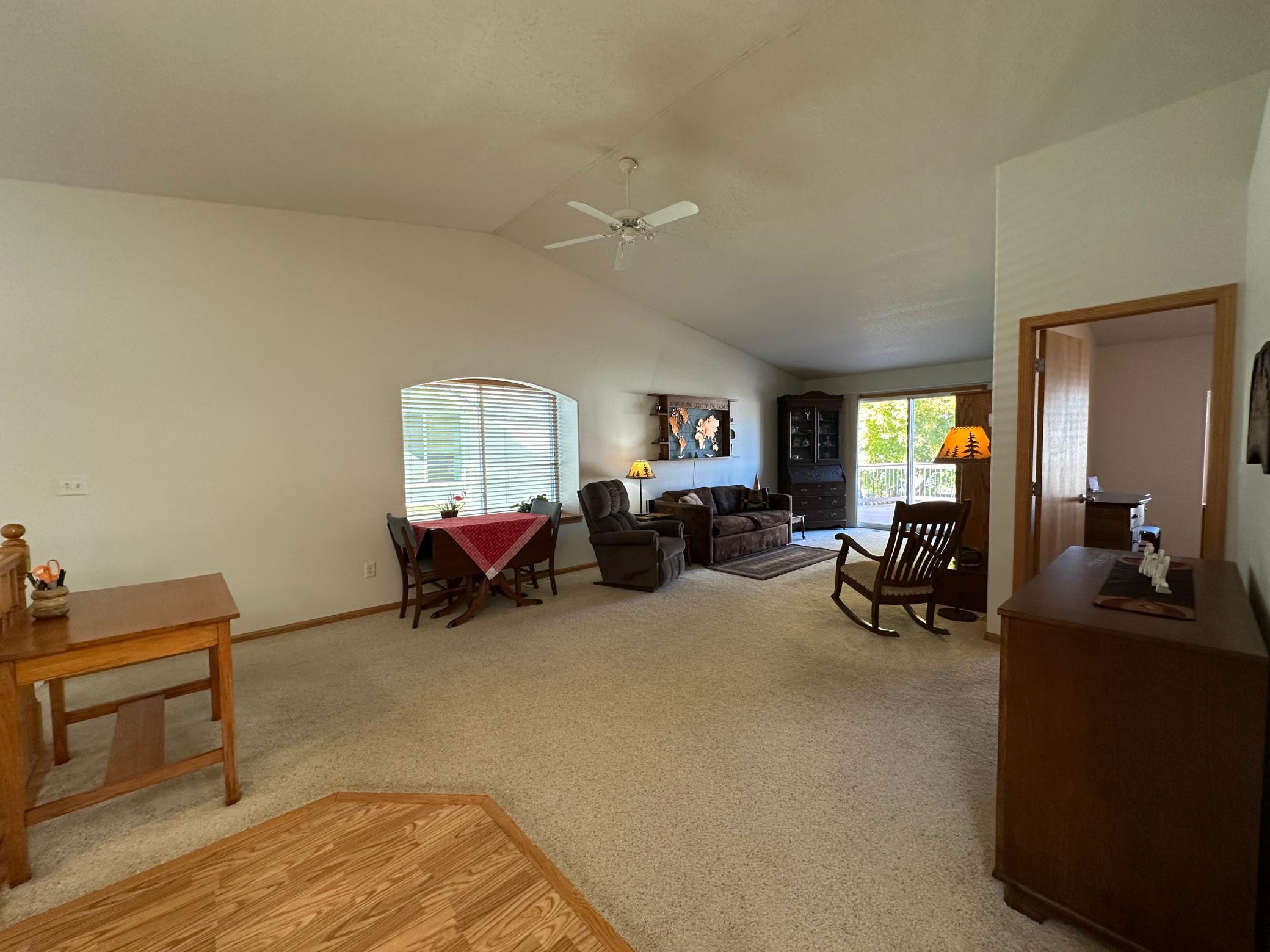 2006 twin home for sale at 1316 37th Avenue S in Moorhead, MN — 3 bed, 2 bath (photo 12 of 33)