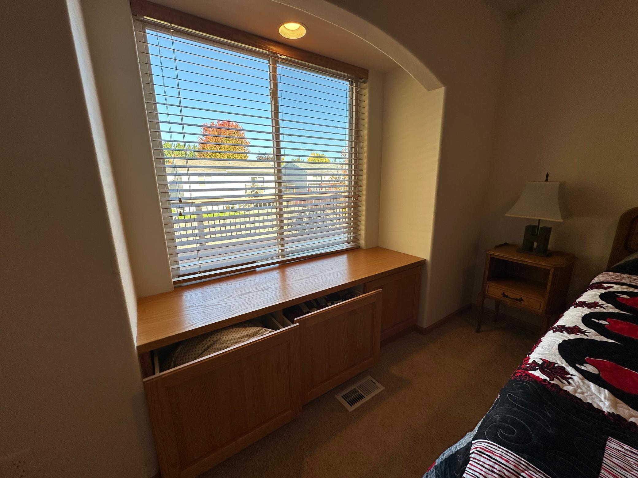 2006 twin home for sale at 1316 37th Avenue S in Moorhead, MN — 3 bed, 2 bath (photo 17 of 33)