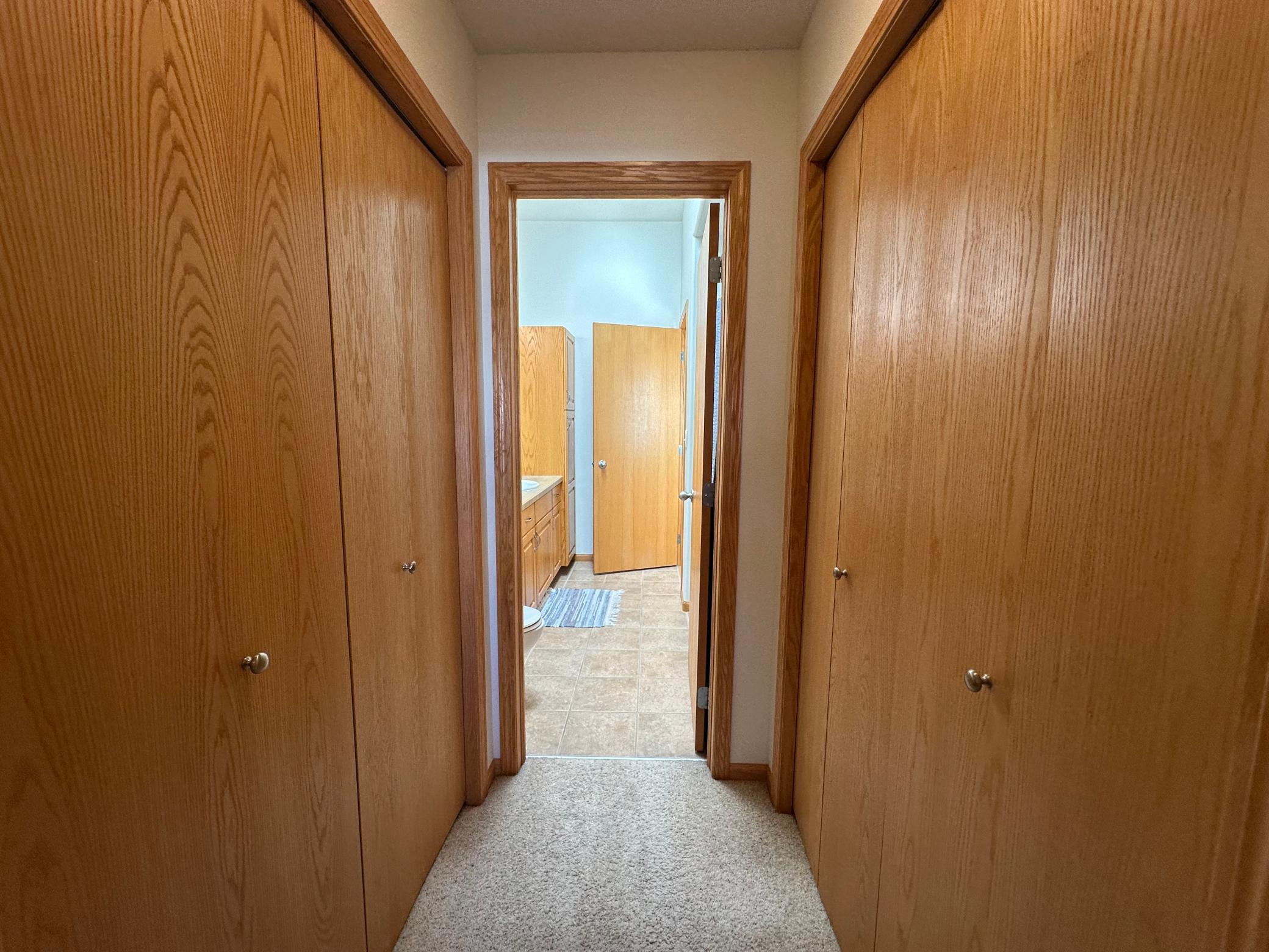 2006 twin home for sale at 1316 37th Avenue S in Moorhead, MN — 3 bed, 2 bath (photo 18 of 33)