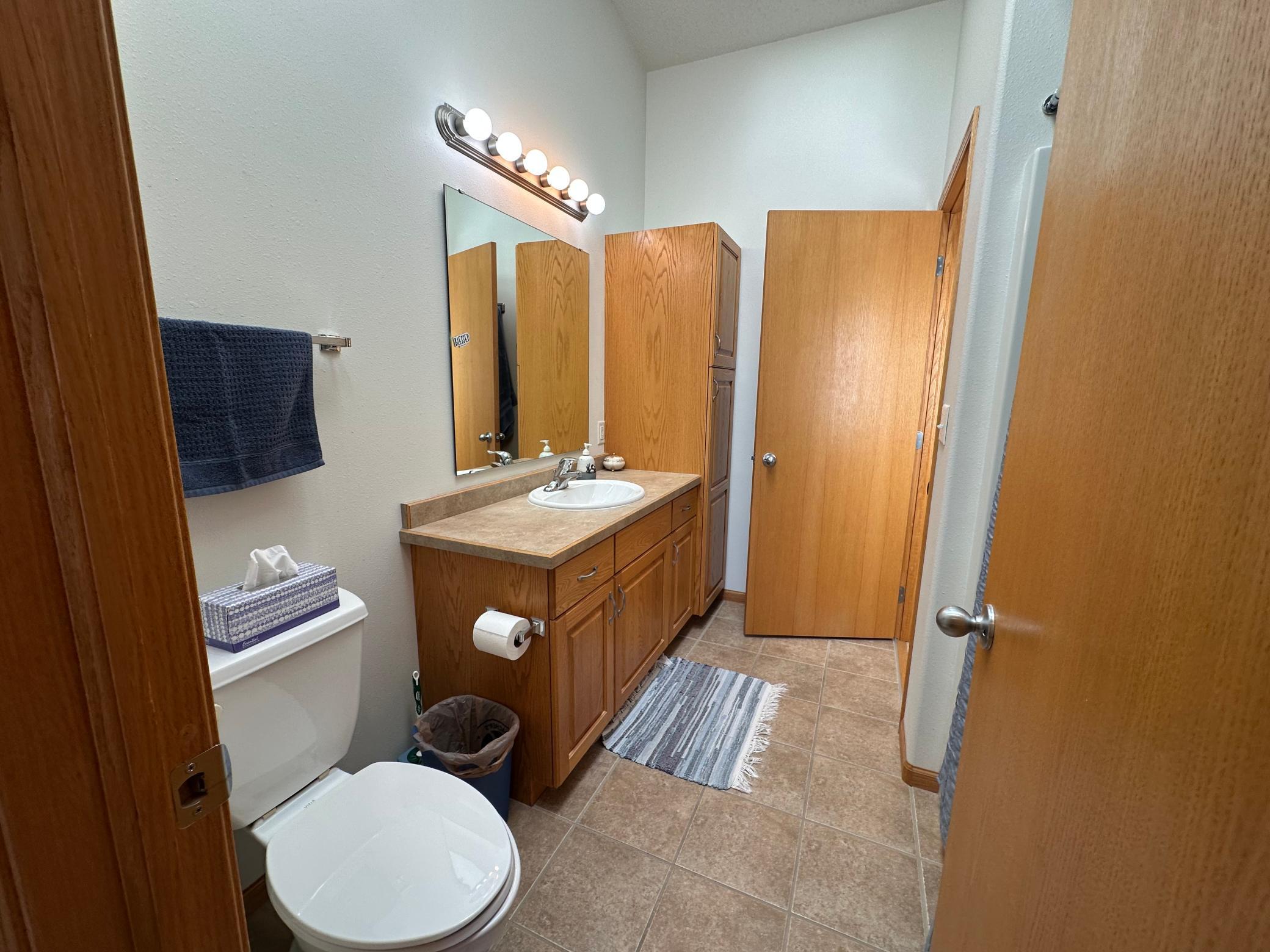 2006 twin home for sale at 1316 37th Avenue S in Moorhead, MN — 3 bed, 2 bath (photo 19 of 33)