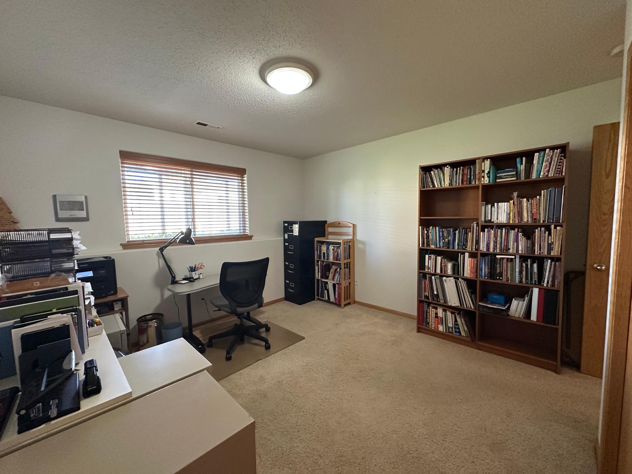 2006 twin home for sale at 1316 37th Avenue S in Moorhead, MN — 3 bed, 2 bath (photo 24 of 33)