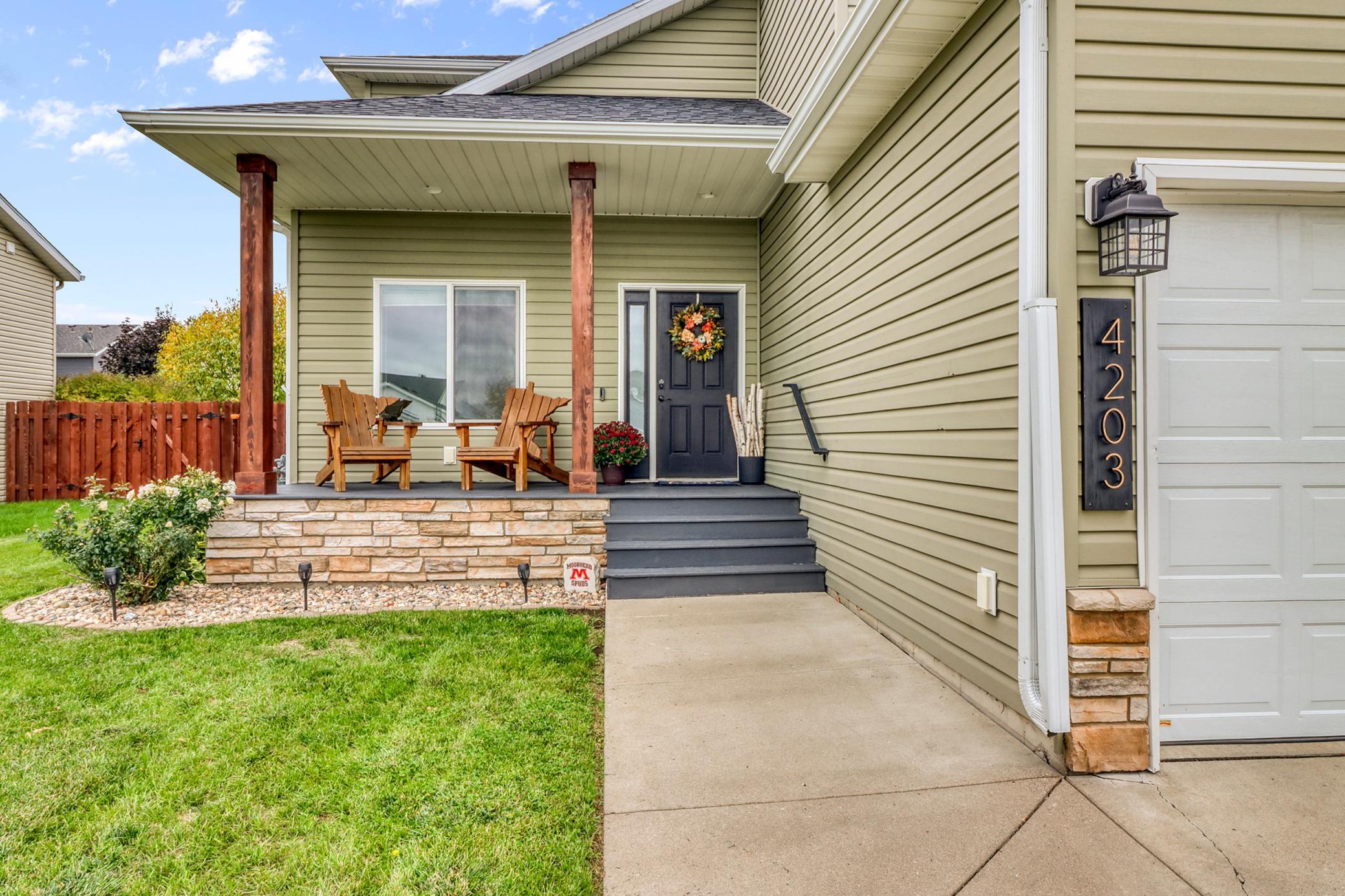 2013 single family home for sale at 4203 18th Street S in Moorhead, MN — 3 bed, 3 bath (photo 5 of 64)