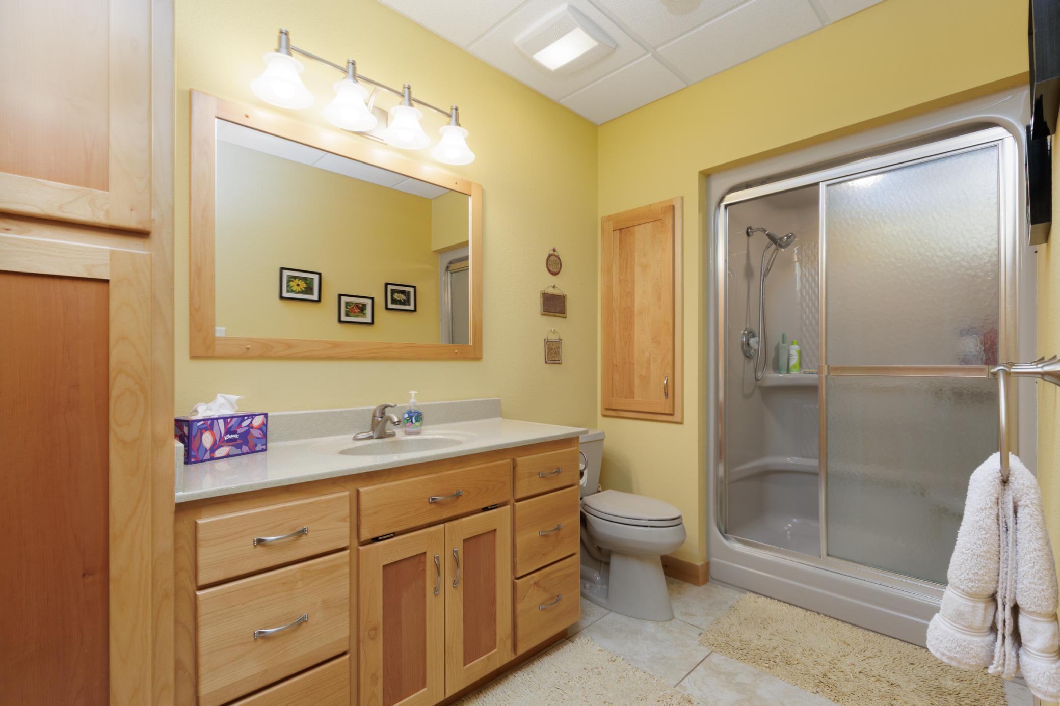 2008 single family home for sale at 204 Ridge Drive in Brainerd, MN — 4 bed, 3 bath (photo 23 of 37)