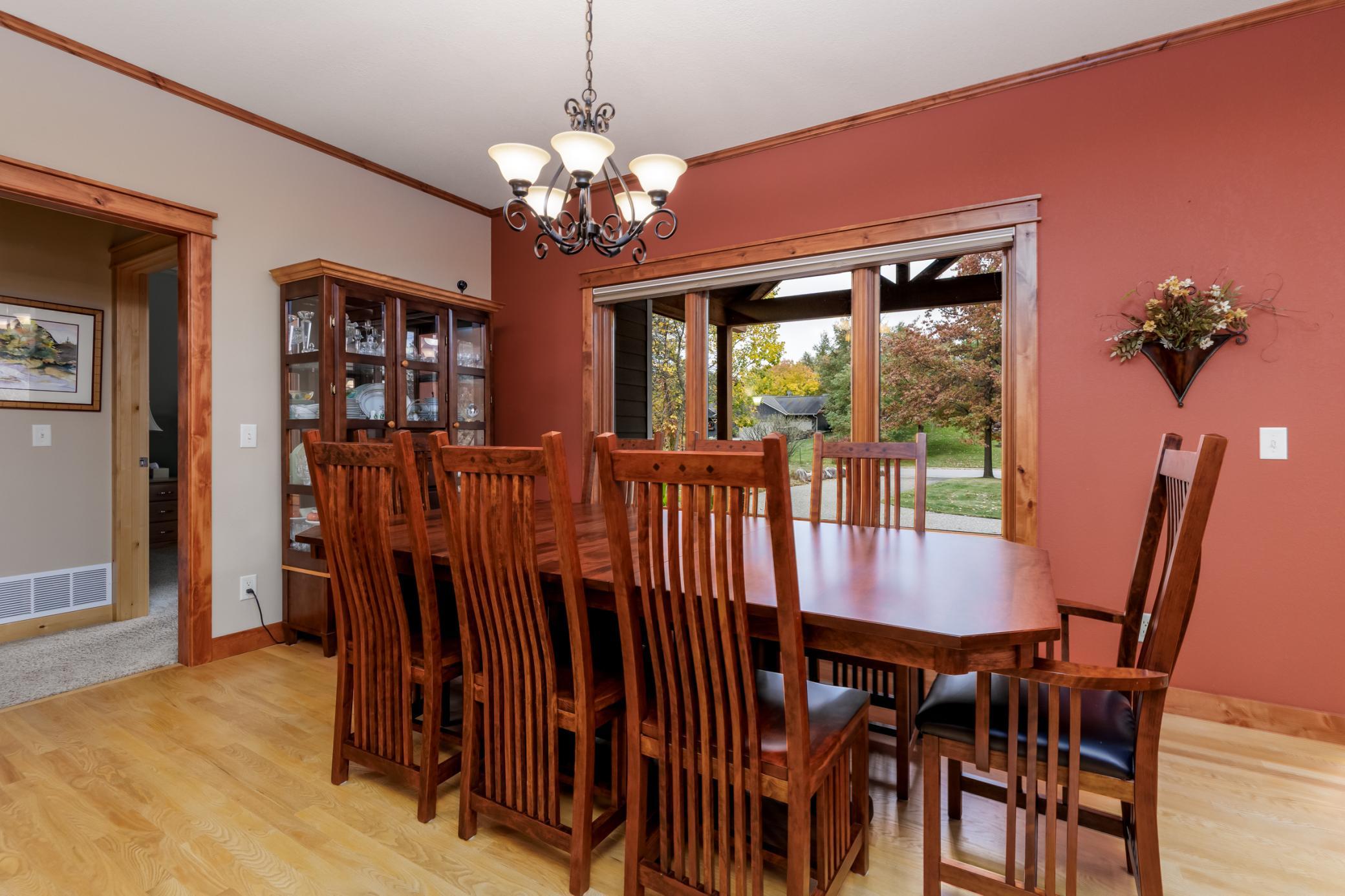 2008 single family home for sale at 204 Ridge Drive in Brainerd, MN — 4 bed, 3 bath (photo 8 of 37)