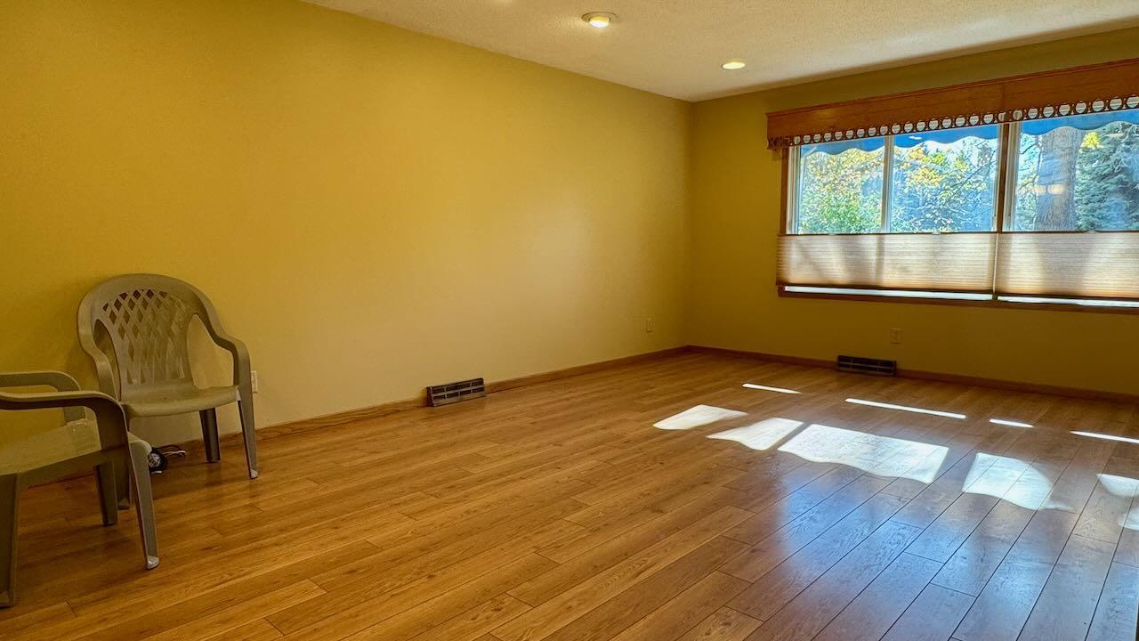 1962 single family home for sale at 1203 24th Avenue S in Moorhead, MN — 5 bed, 2 bath (photo 17 of 56)