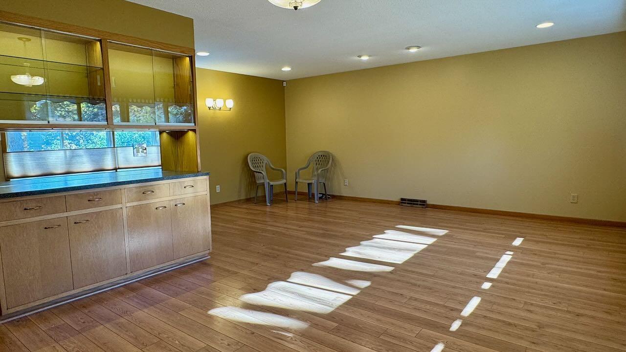 1962 single family home for sale at 1203 24th Avenue S in Moorhead, MN — 5 bed, 2 bath (photo 18 of 56)