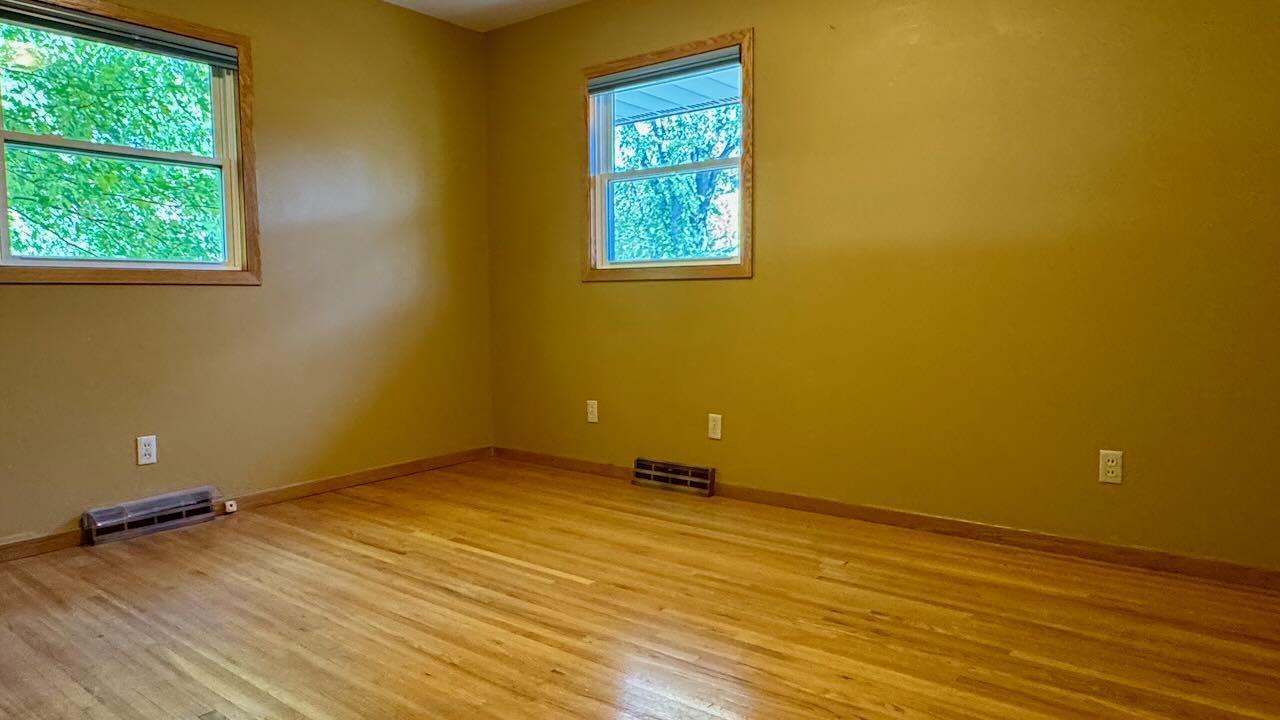 1962 single family home for sale at 1203 24th Avenue S in Moorhead, MN — 5 bed, 2 bath (photo 22 of 56)