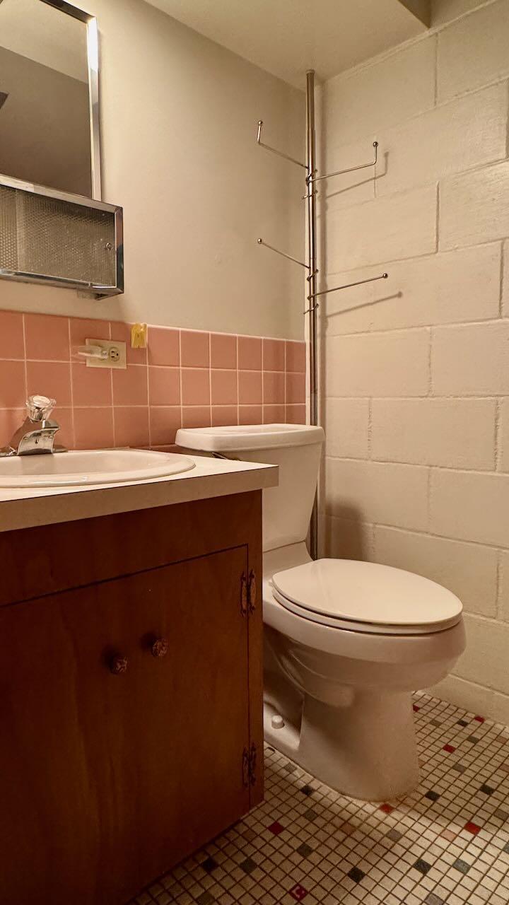 1962 single family home for sale at 1203 24th Avenue S in Moorhead, MN — 5 bed, 2 bath (photo 38 of 56)