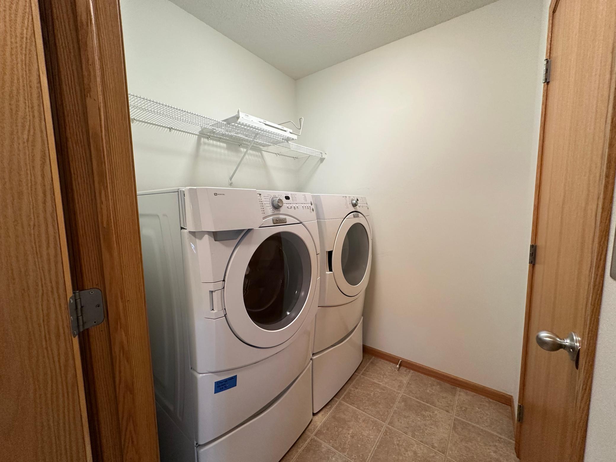 2006 twin home for sale at 1318 37th Avenue S in Moorhead, MN — 3 bed, 2 bath (photo 28 of 36)