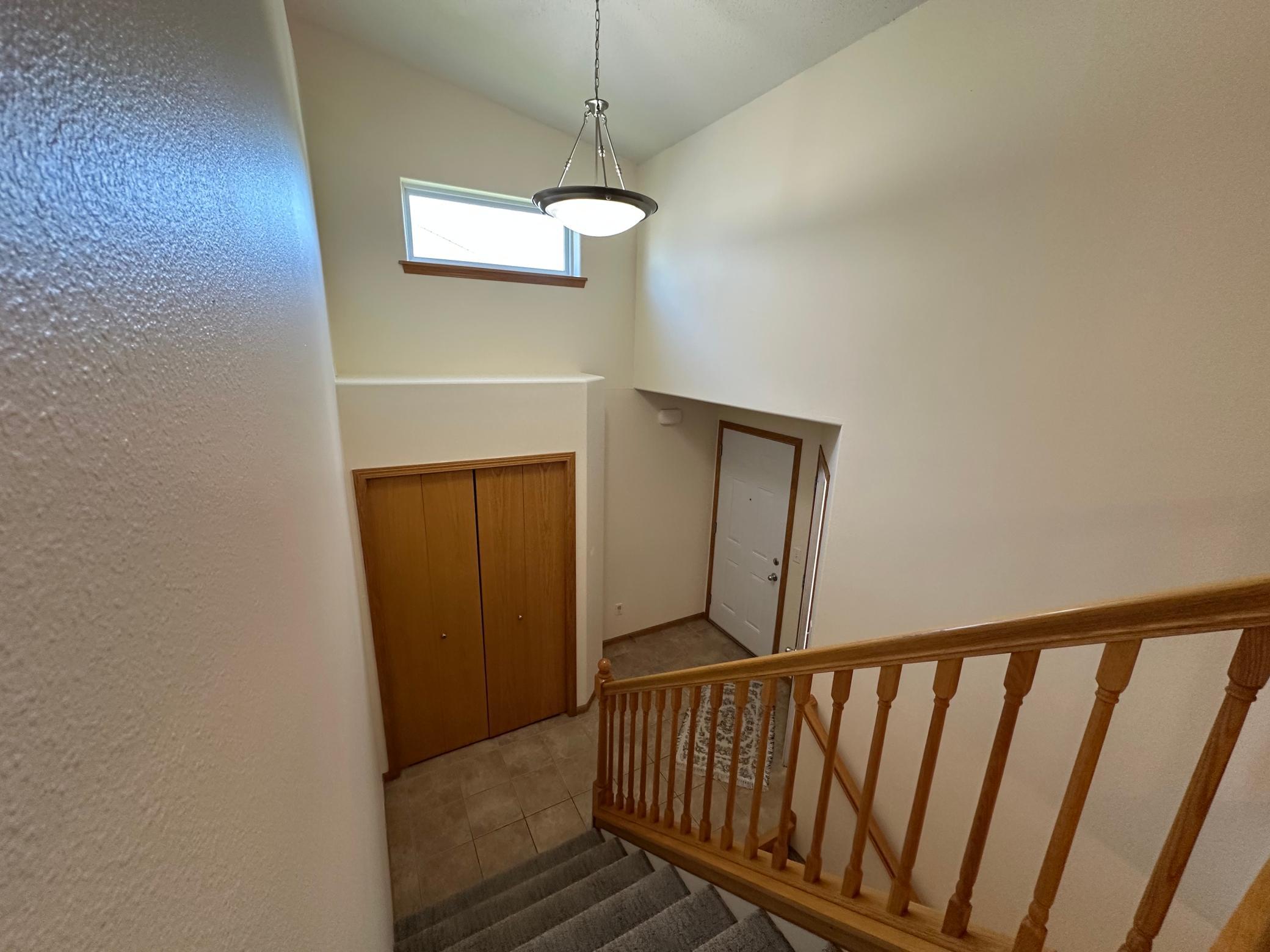 2006 twin home for sale at 1318 37th Avenue S in Moorhead, MN — 3 bed, 2 bath (photo 10 of 36)
