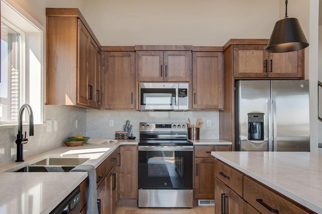 2026 single family home for sale at 6901 Selkirk Drive S in Fargo, ND — 4 bed, 3 bath (photo 11 of 25)