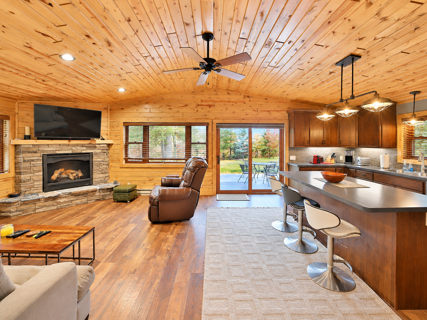 2012 single family home for sale at 6141 Bourbon Lane in Pequot Lakes, MN — 2 bed, 1 bath (photo 11 of 39)