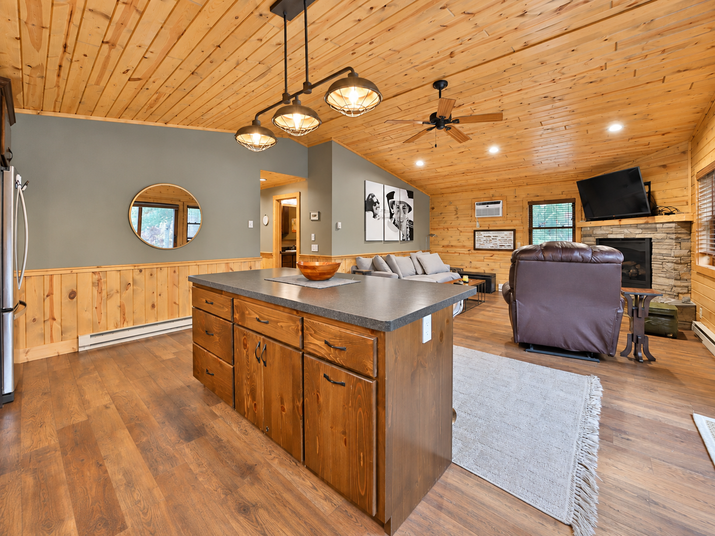 2012 single family home for sale at 6141 Bourbon Lane in Pequot Lakes, MN — 2 bed, 1 bath (photo 5 of 39)