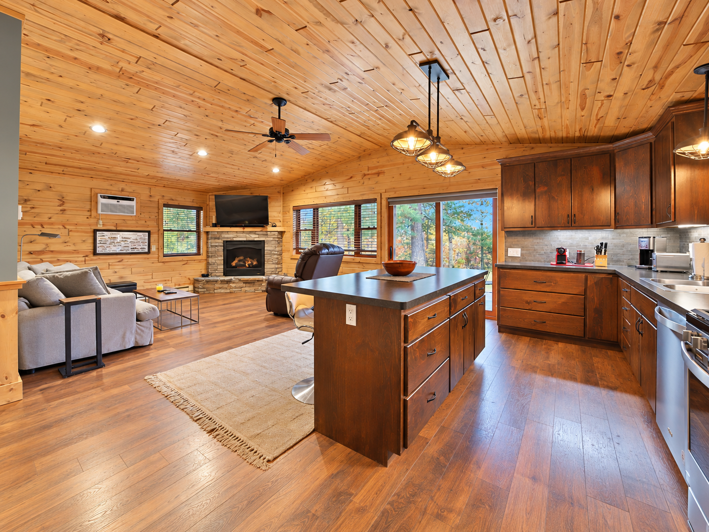 2012 single family home for sale at 6141 Bourbon Lane in Pequot Lakes, MN — 2 bed, 1 bath (photo 6 of 39)