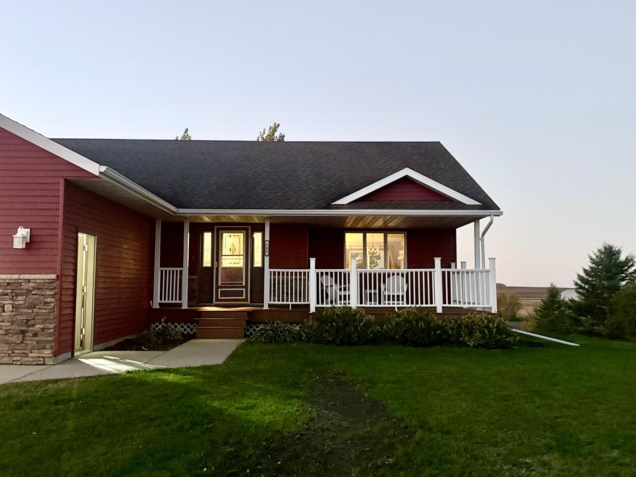 2012 single family home for sale at 505 Main Avenue W in Rothsay, MN — 5 bed, 3 bath (photo 2 of 5)