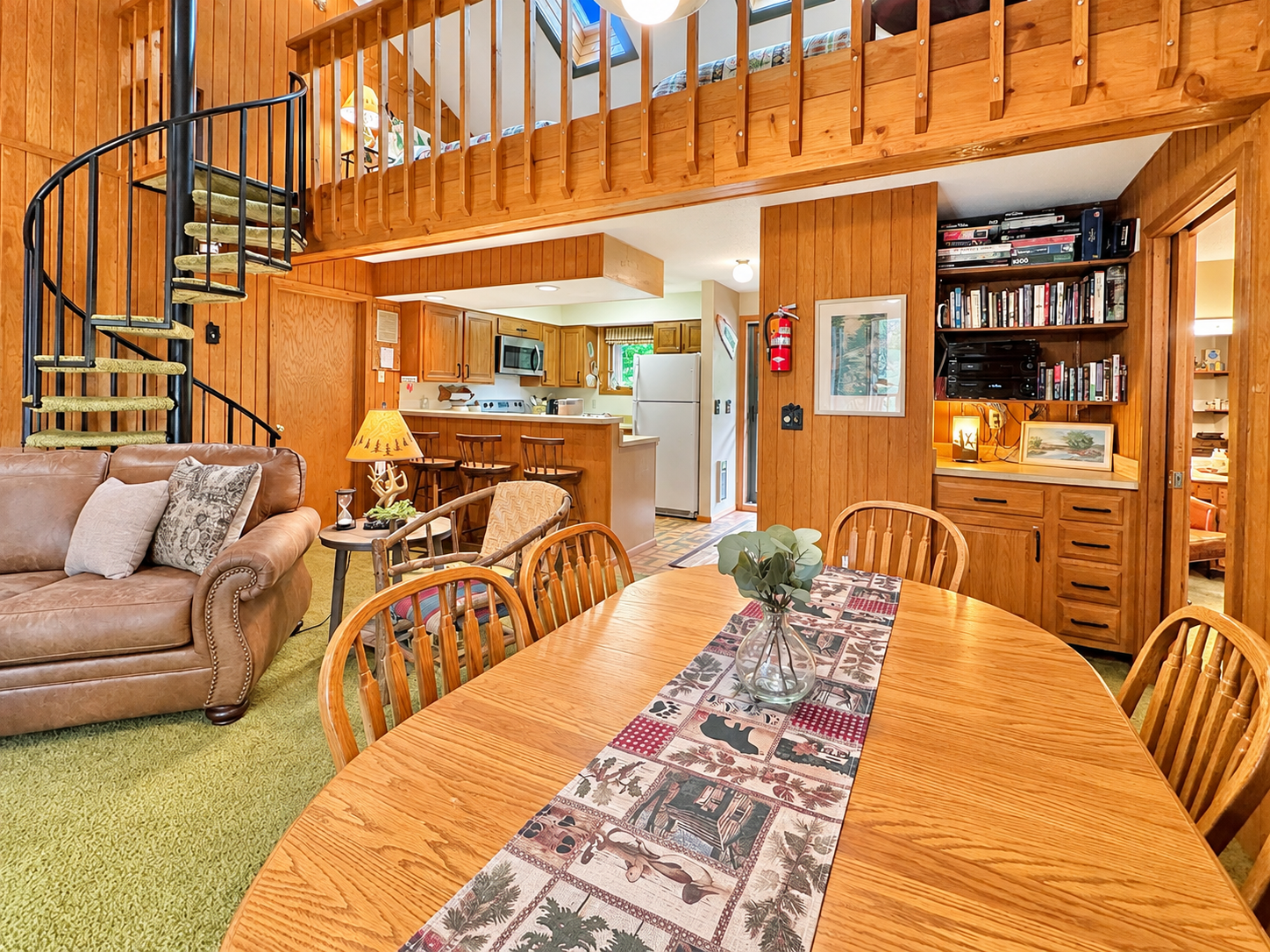 1978 condo for sale at 542 Quadna Mountain Road in Hill City, MN — 2 bed, 2 bath (photo 14 of 37)