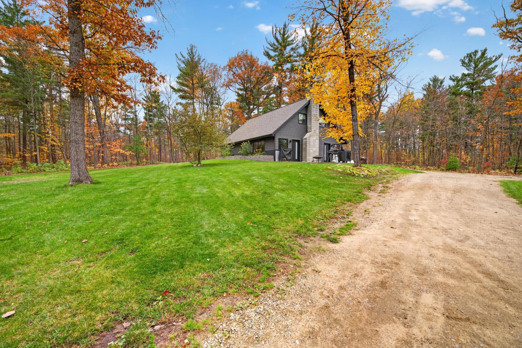 1977 single family home for sale at 25350 County 9 in Bemidji, MN — 3 bed, 2 bath (photo 2 of 33)