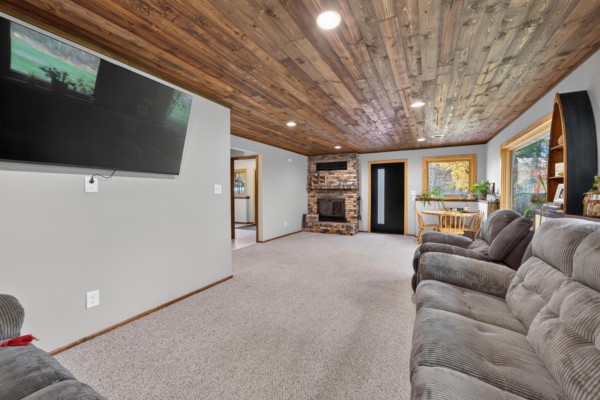 1977 single family home for sale at 25350 County 9 in Bemidji, MN — 3 bed, 2 bath (photo 12 of 33)