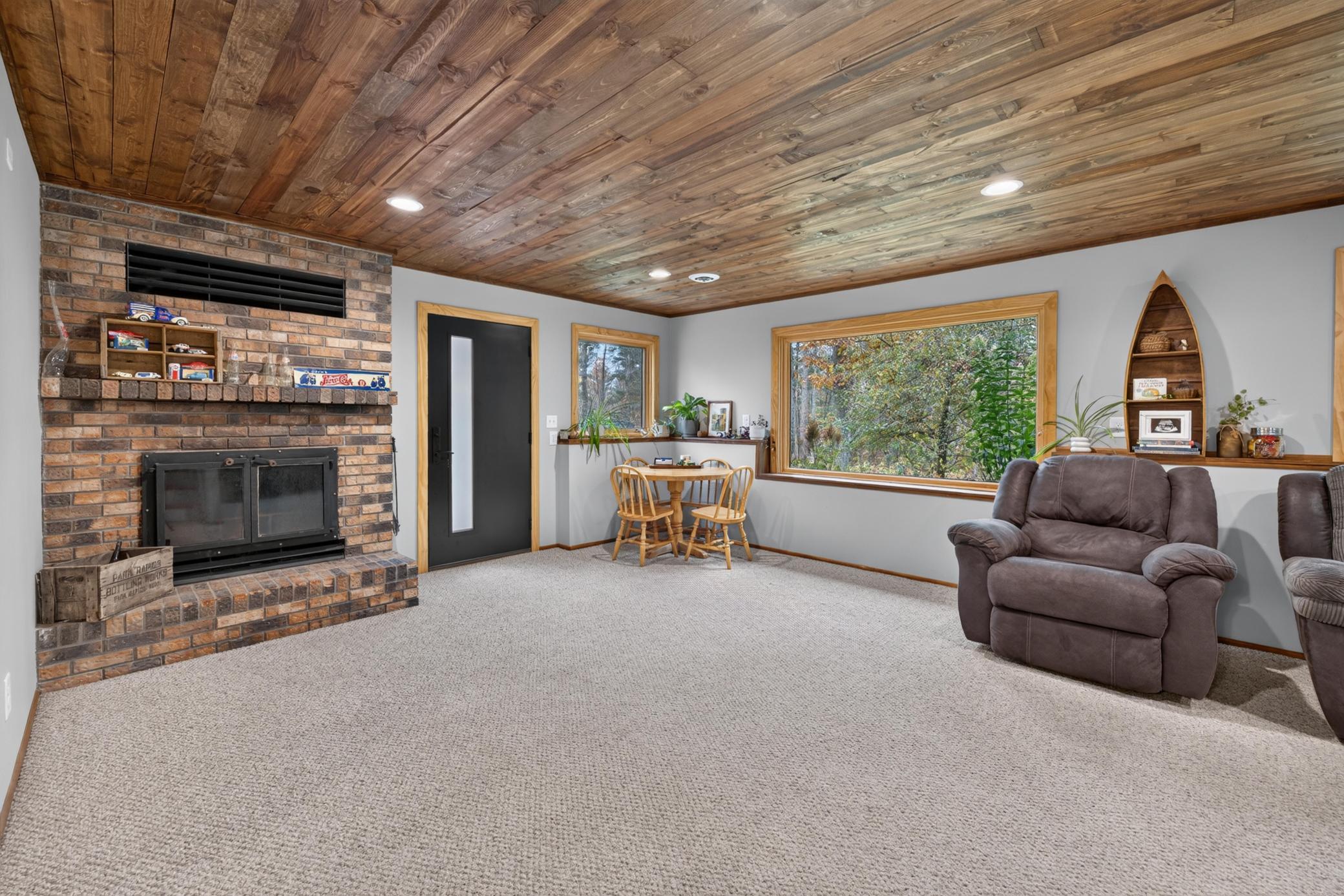 1977 single family home for sale at 25350 County 9 in Bemidji, MN — 3 bed, 2 bath (photo 10 of 33)