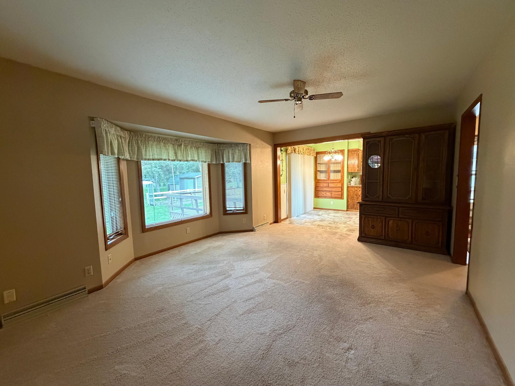1968 single family home for sale at 904 20th Street N in Moorhead, MN — 3 bed, 2 bath (photo 12 of 61)