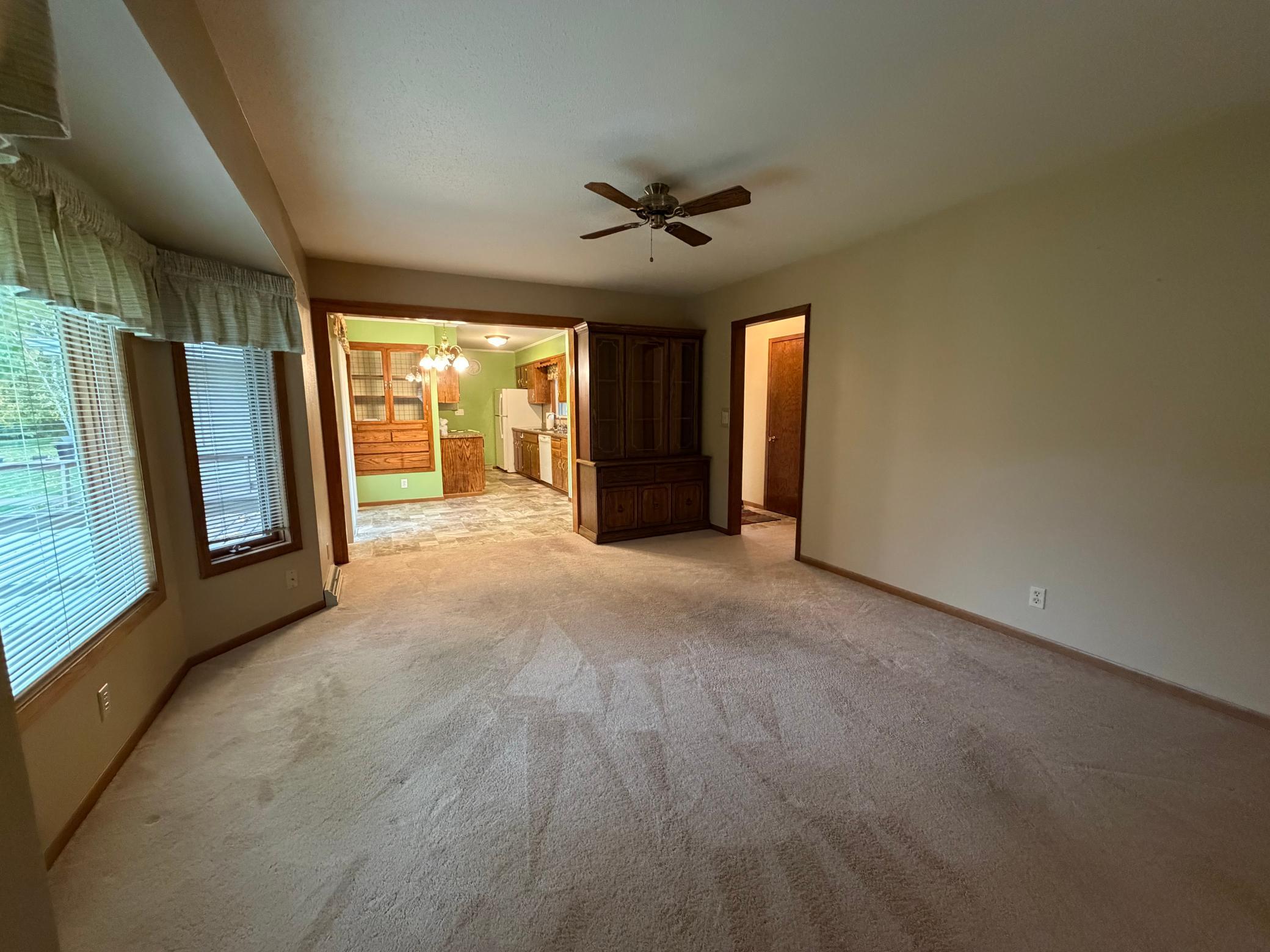 1968 single family home for sale at 904 20th Street N in Moorhead, MN — 3 bed, 2 bath (photo 14 of 61)