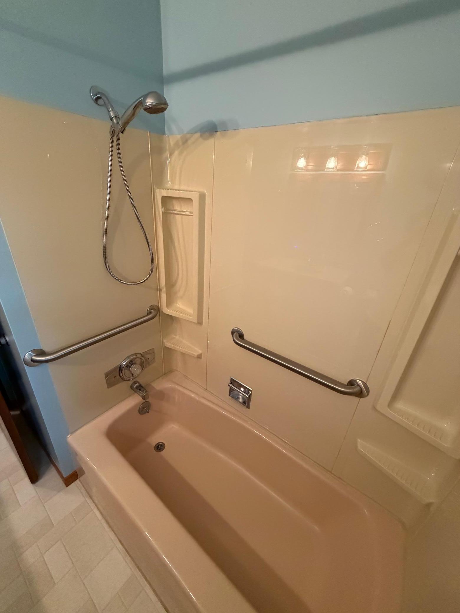 1968 single family home for sale at 904 20th Street N in Moorhead, MN — 3 bed, 2 bath (photo 21 of 61)