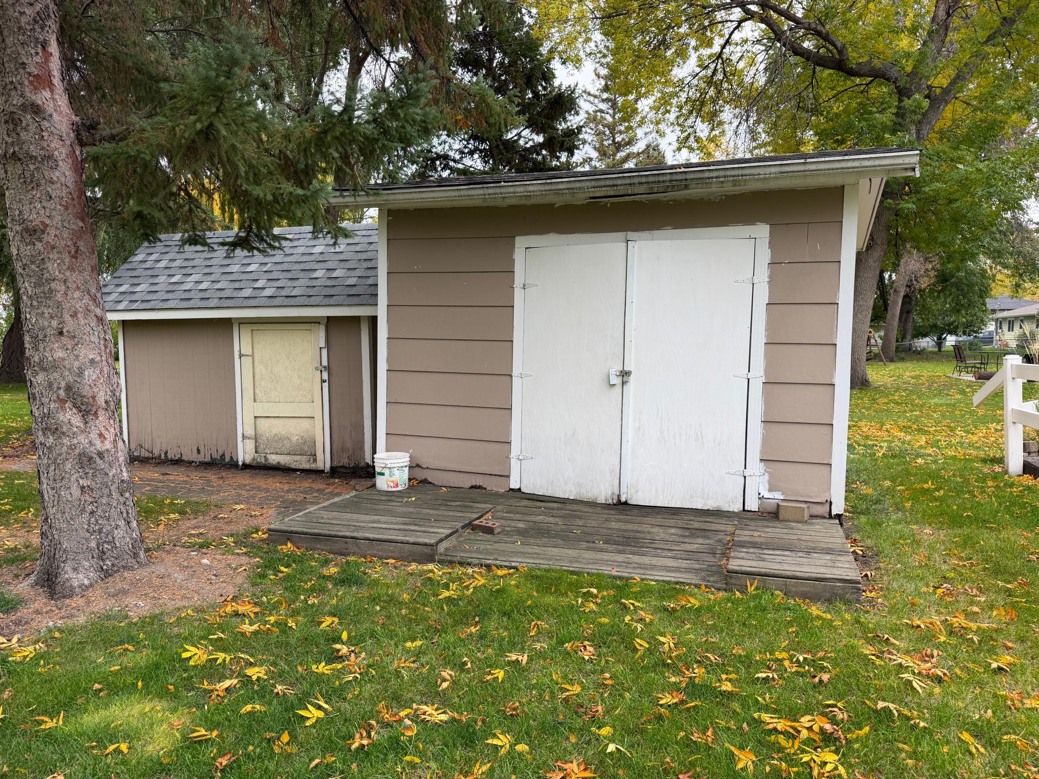 1968 single family home for sale at 904 20th Street N in Moorhead, MN — 3 bed, 2 bath (photo 54 of 61)