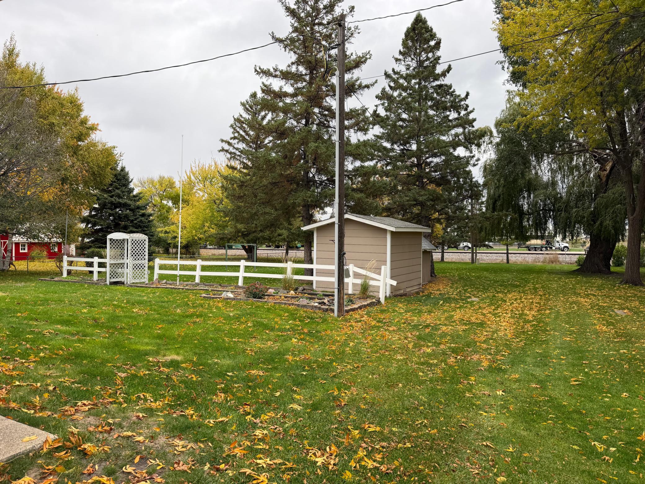 1968 single family home for sale at 904 20th Street N in Moorhead, MN — 3 bed, 2 bath (photo 57 of 61)