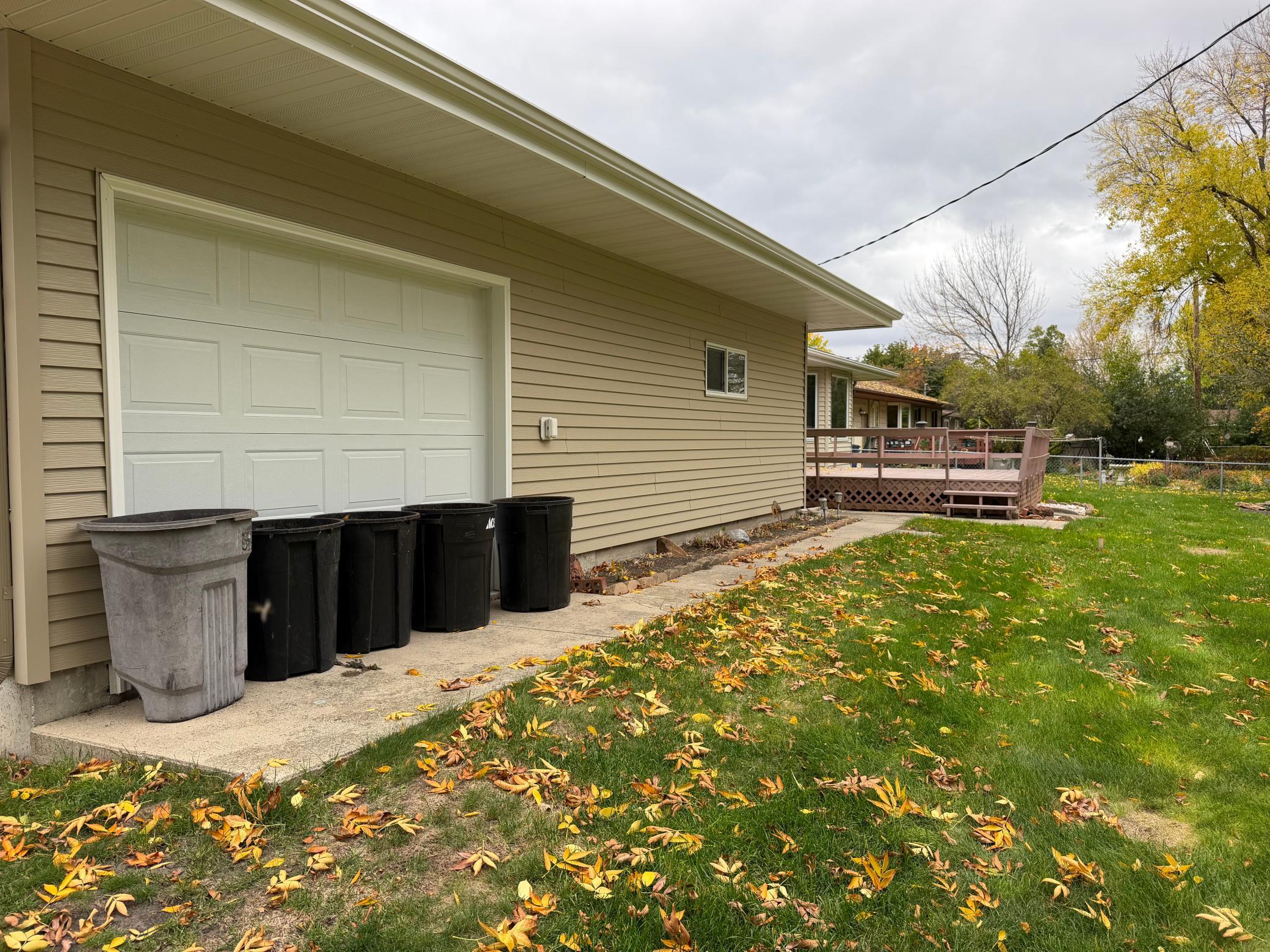 1968 single family home for sale at 904 20th Street N in Moorhead, MN — 3 bed, 2 bath (photo 58 of 61)