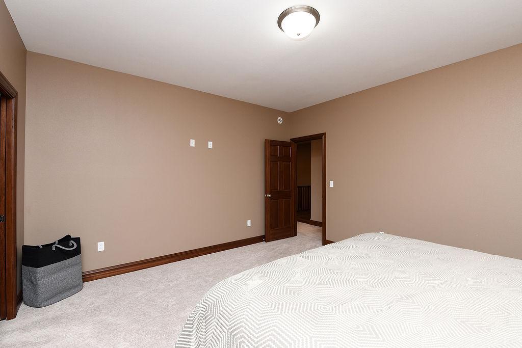 2017 single family home for sale at 1220 Legion Lane W in West Fargo, ND — 4 bed, 3 bath (photo 18 of 42)