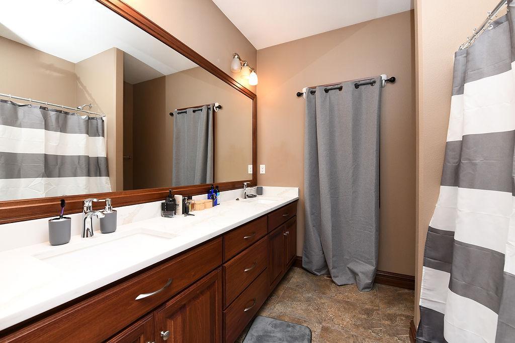 2017 single family home for sale at 1220 Legion Lane W in West Fargo, ND — 4 bed, 3 bath (photo 21 of 42)