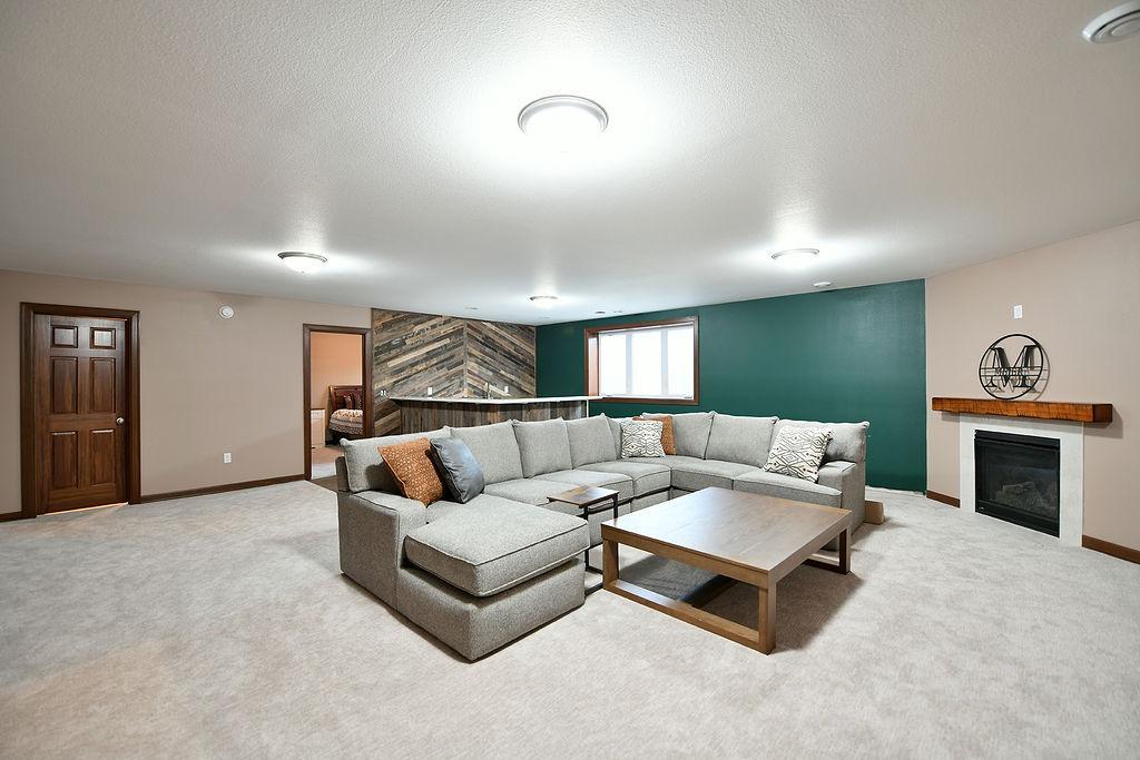 2017 single family home for sale at 1220 Legion Lane W in West Fargo, ND — 4 bed, 3 bath (photo 25 of 42)