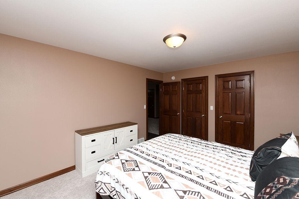 2017 single family home for sale at 1220 Legion Lane W in West Fargo, ND — 4 bed, 3 bath (photo 34 of 42)