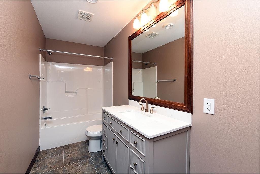 2017 single family home for sale at 1220 Legion Lane W in West Fargo, ND — 4 bed, 3 bath (photo 36 of 42)