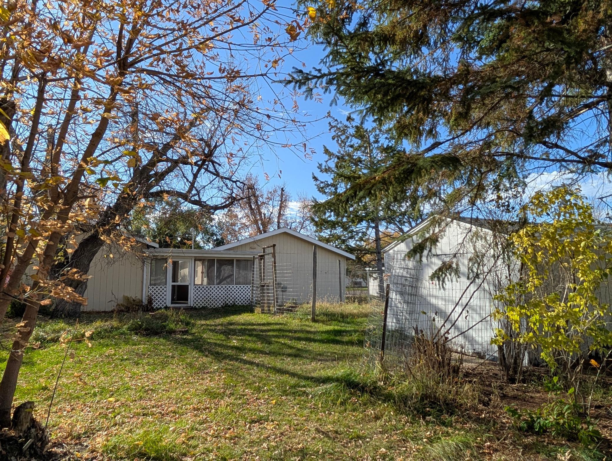 1955 single family home for sale at 717 20th Street NW in Bemidji, MN — 3 bed, 1 bath (photo 11 of 49)