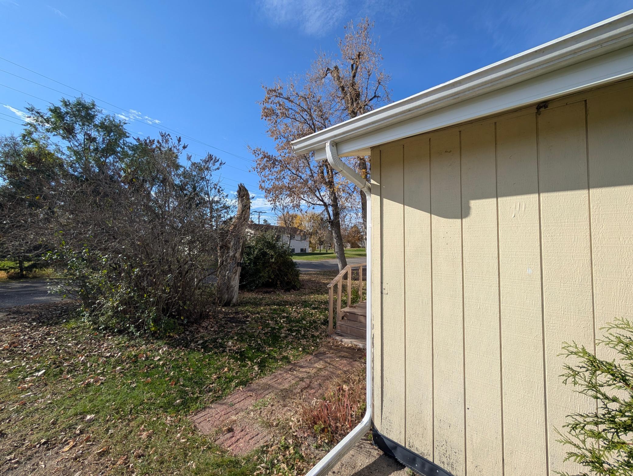 1955 single family home for sale at 717 20th Street NW in Bemidji, MN — 3 bed, 1 bath (photo 3 of 49)