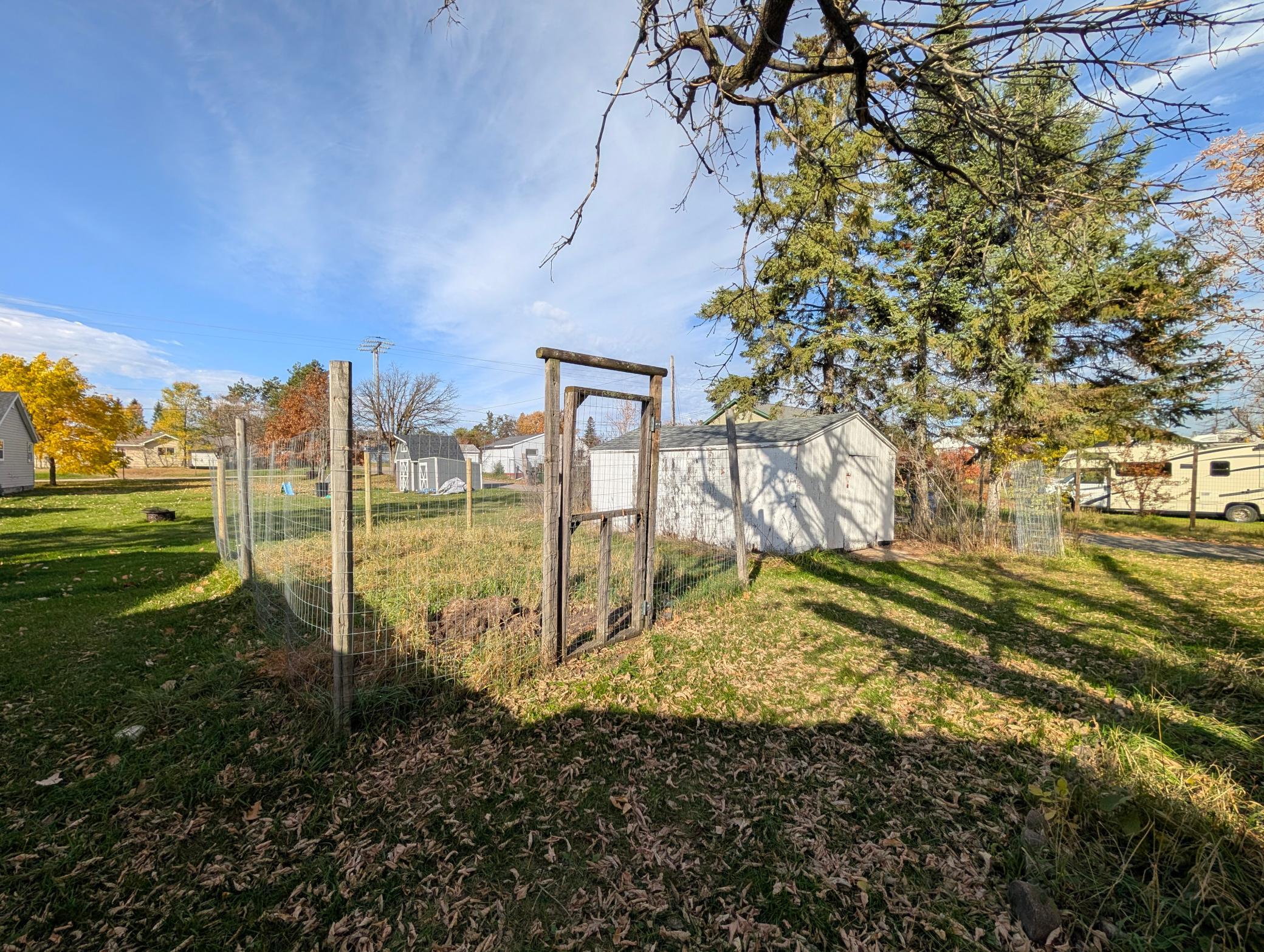 1955 single family home for sale at 717 20th Street NW in Bemidji, MN — 3 bed, 1 bath (photo 9 of 49)
