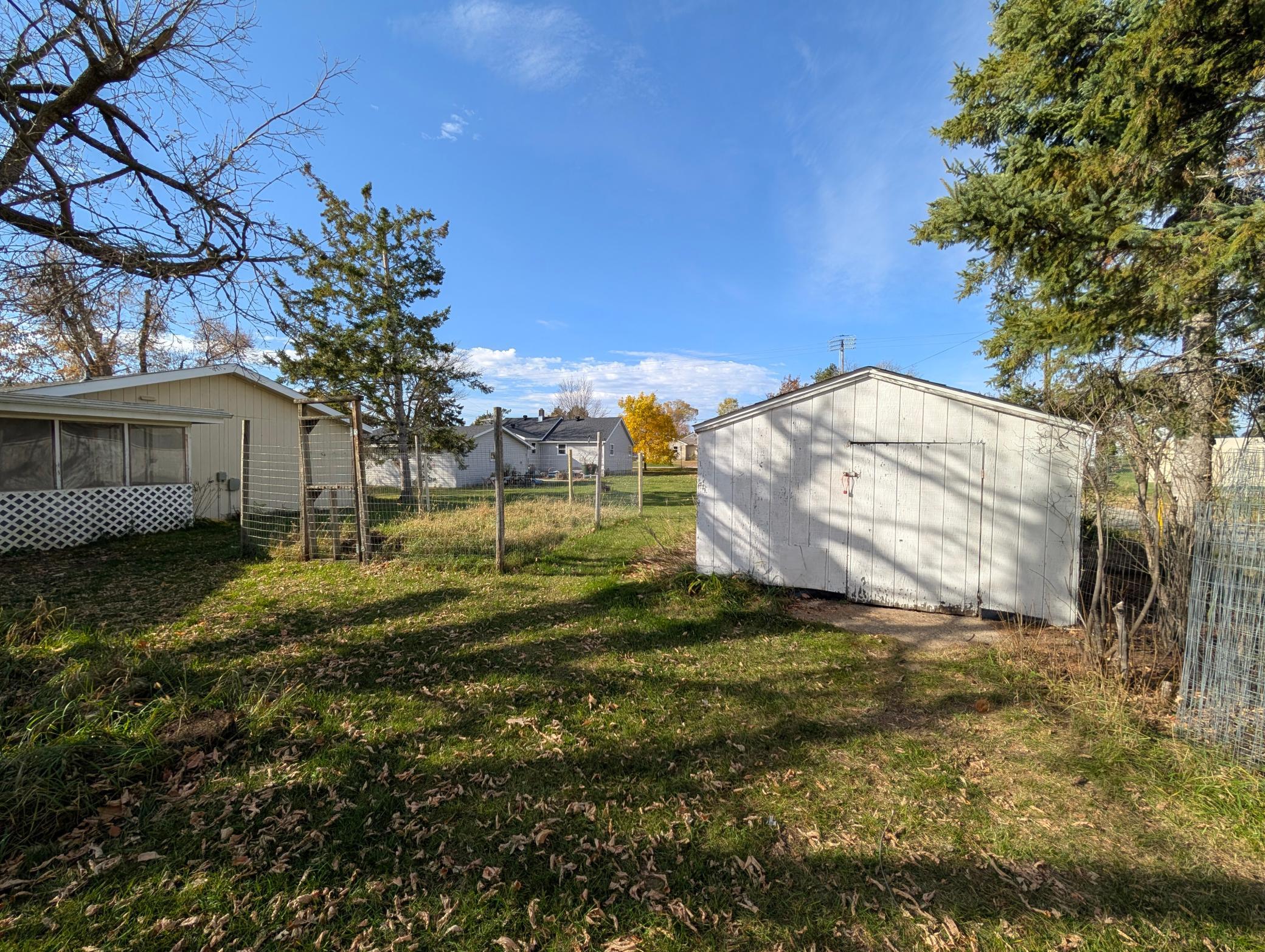 1955 single family home for sale at 717 20th Street NW in Bemidji, MN — 3 bed, 1 bath (photo 10 of 49)