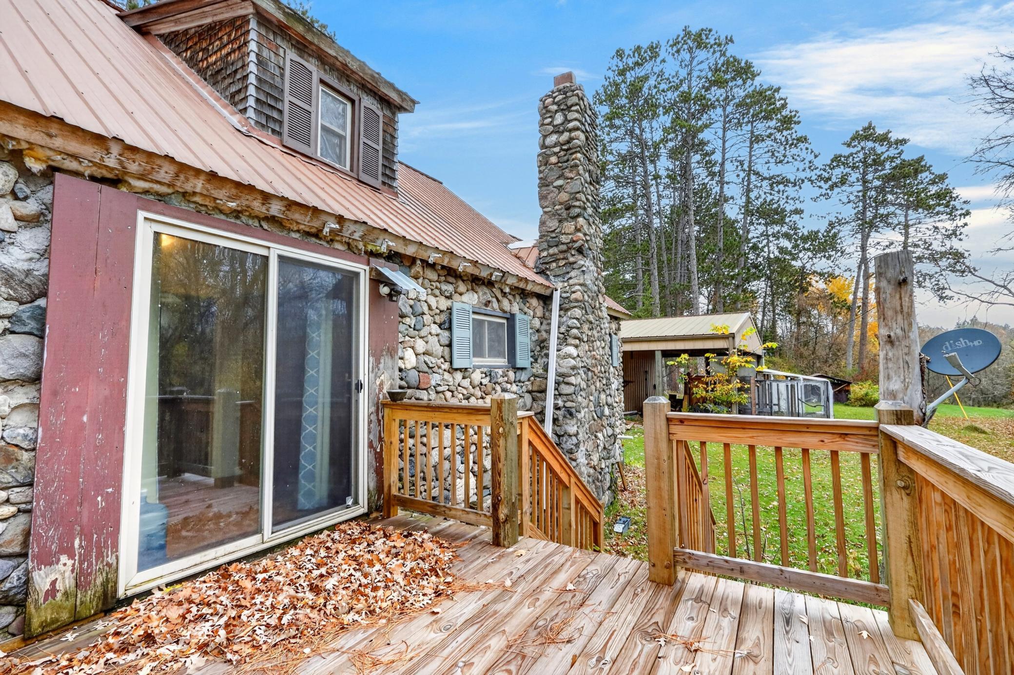 1933 single family home for sale at 307 Ottum Avenue in Bigfork, MN — 3 bed, 2 bath (photo 11 of 56)
