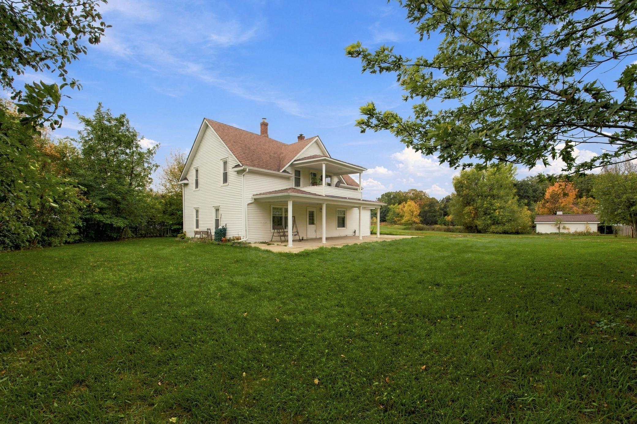 1910 single family home for sale at 2650 173rd Avenue SE in Argusville, ND — 5 bed, 3 bath (photo 4 of 22)