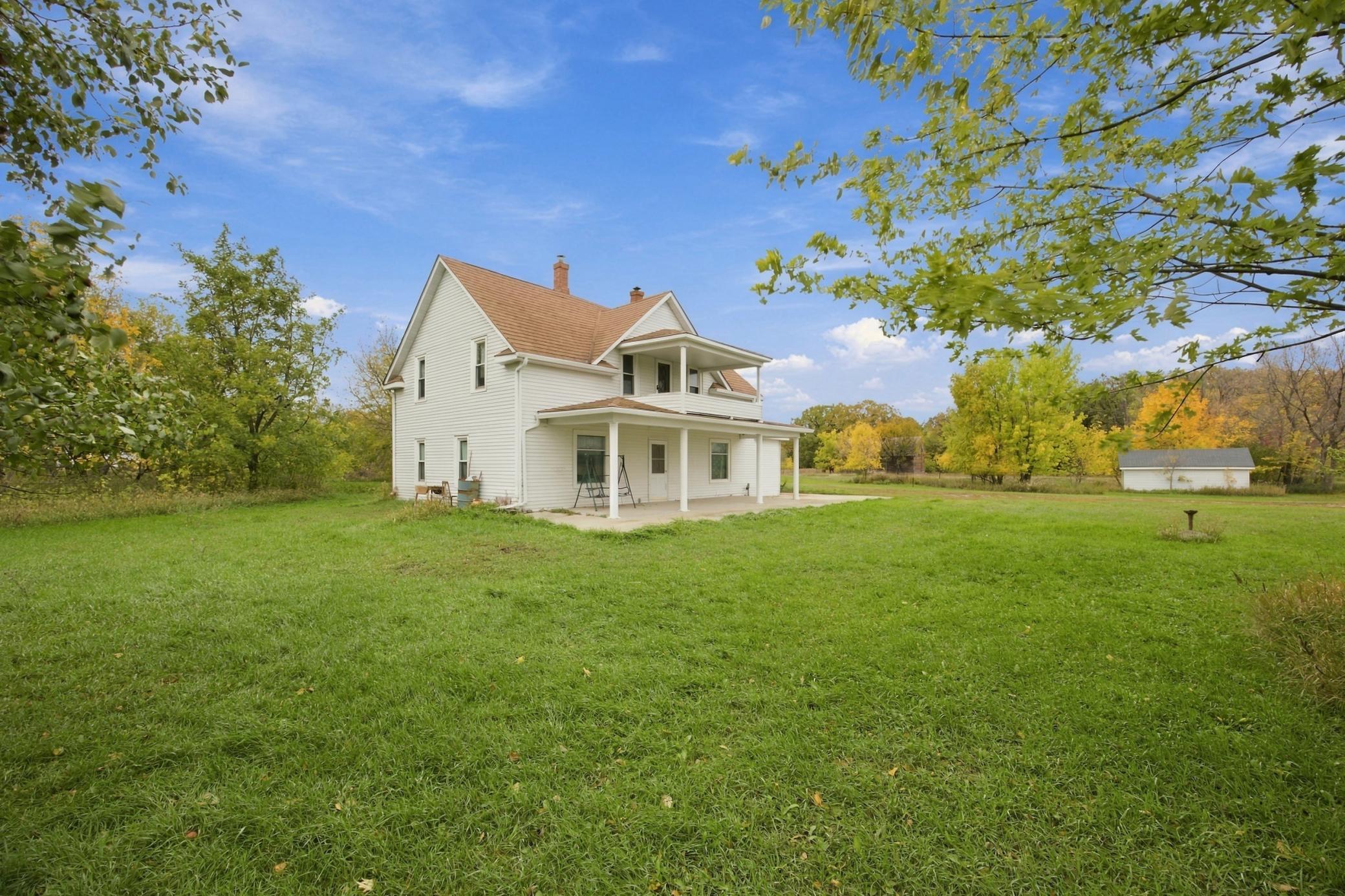 1910 single family home for sale at 2650 173rd Avenue SE in Argusville, ND — 5 bed, 3 bath (photo 6 of 22)