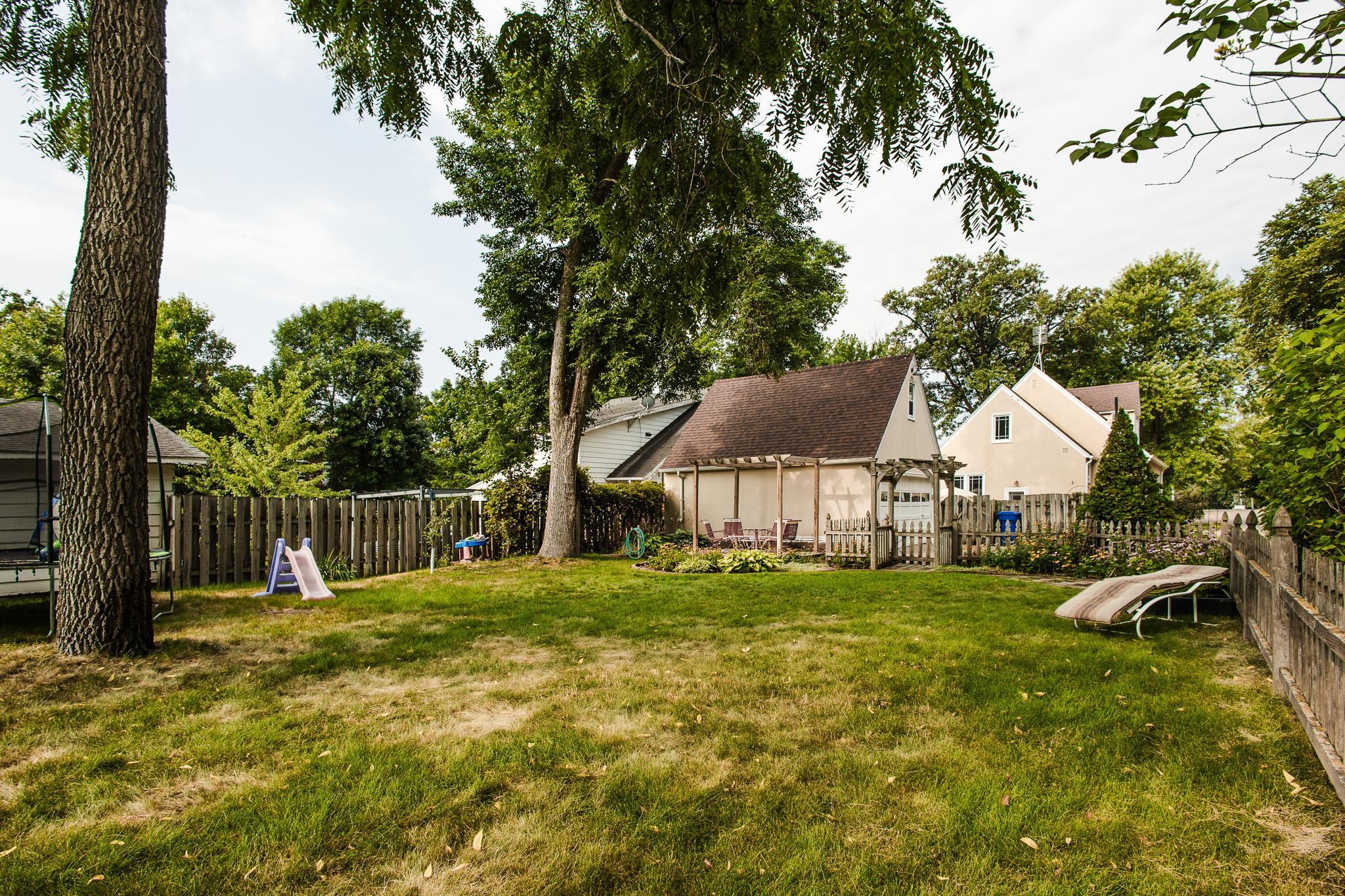 1938 single family home for sale at 1101 Summit Avenue in Detroit Lakes, MN — 4 bed, 3 bath (photo 78 of 86)