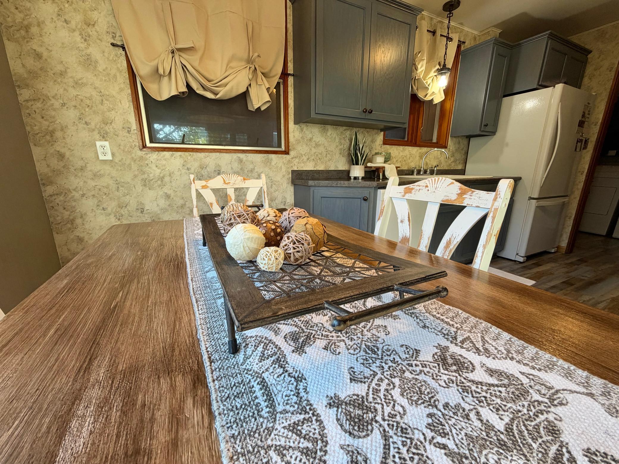 1955 single family home for sale at 525 State Avenue N in Thief River Falls, MN — 3 bed, 1 bath (photo 11 of 48)