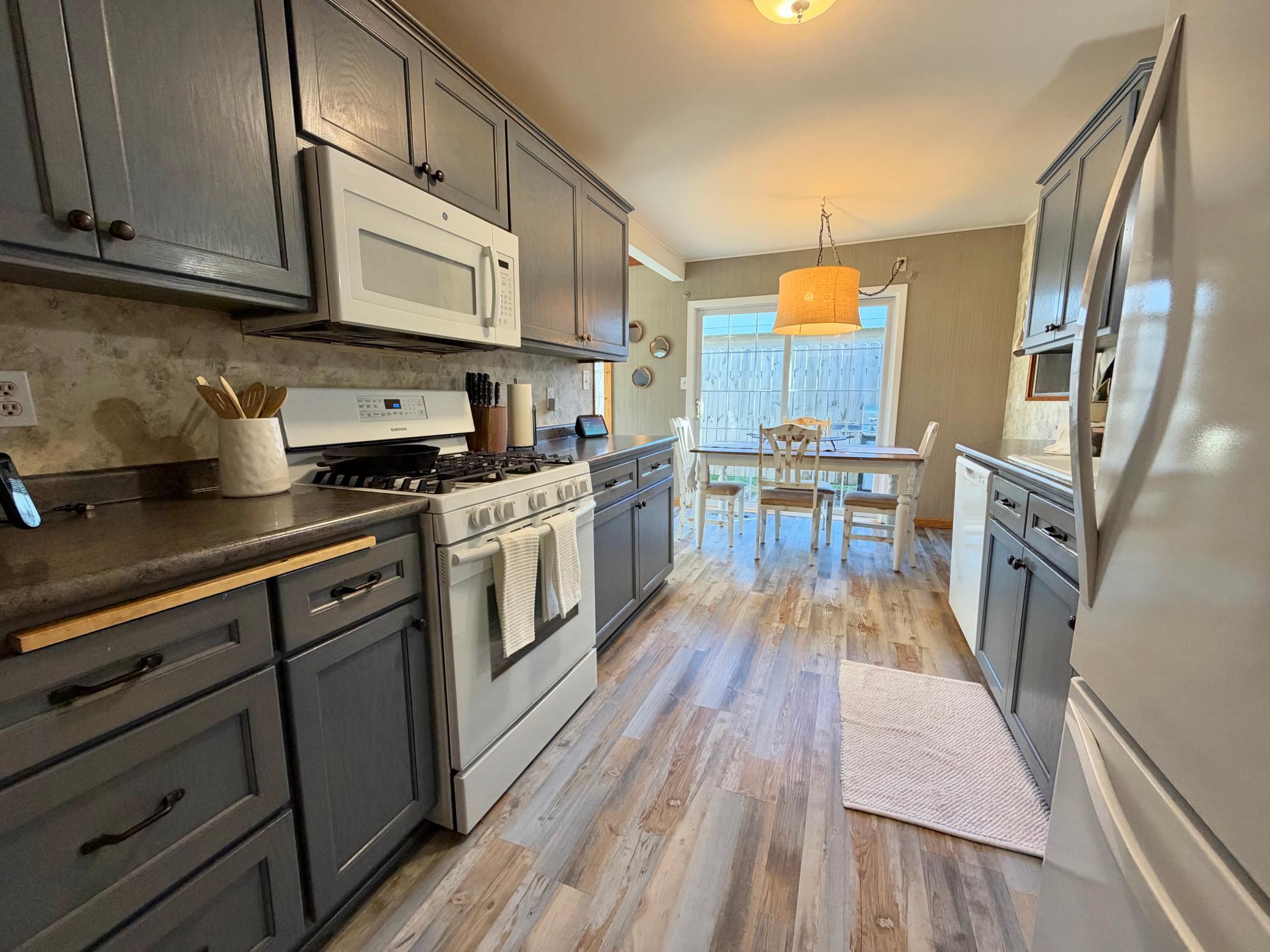 1955 single family home for sale at 525 State Avenue N in Thief River Falls, MN — 3 bed, 1 bath (photo 22 of 48)