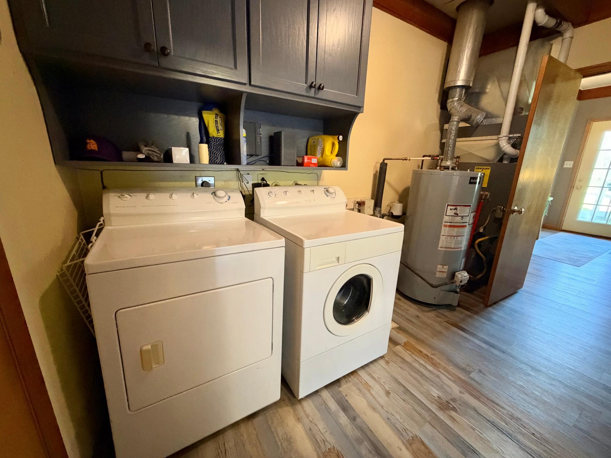 1955 single family home for sale at 525 State Avenue N in Thief River Falls, MN — 3 bed, 1 bath (photo 26 of 48)